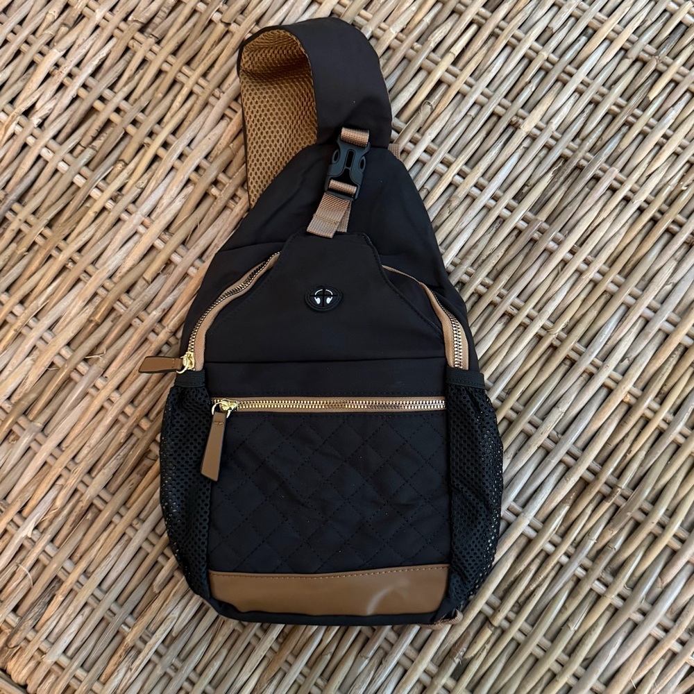 Black and Tan Quilted Sling Crossbody Shoulder Bag with Gold Accents NWOT